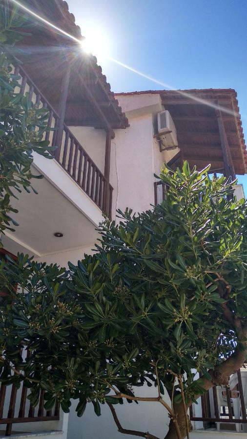 Aparthotel Ilaira Skala Eresou Exterior foto